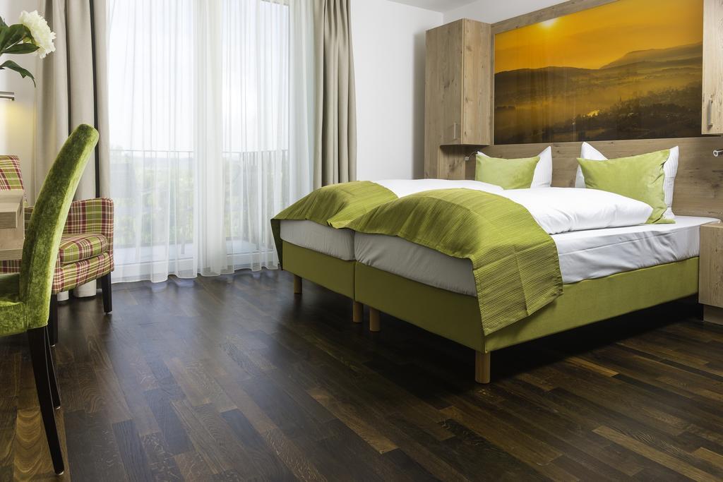 Hotel Rheingold Gailingen Rom bilde
